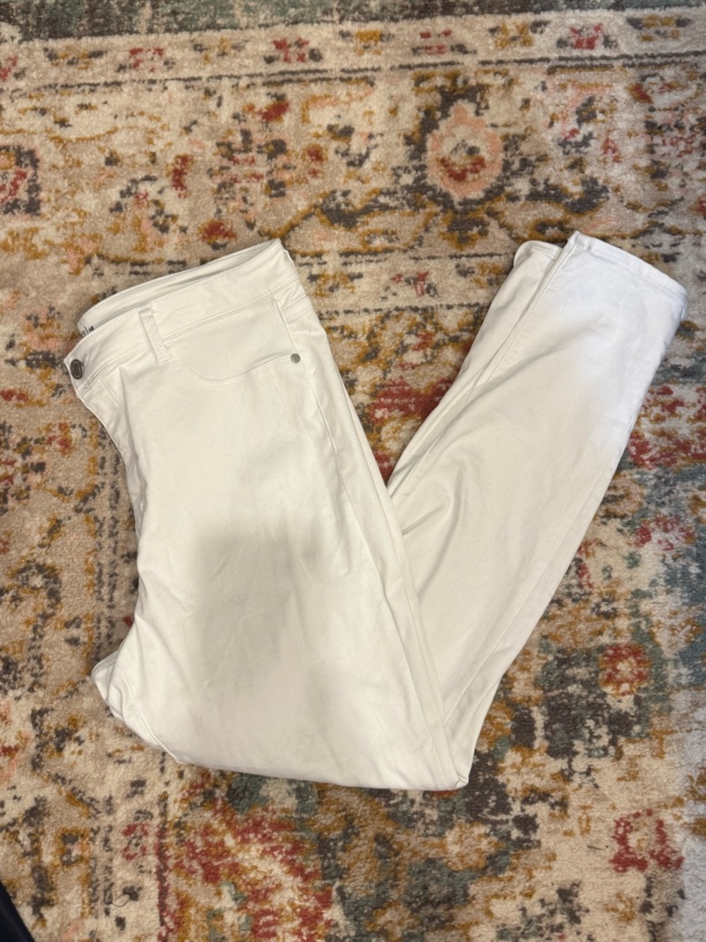 Time and Tru White Women’s Jeggings